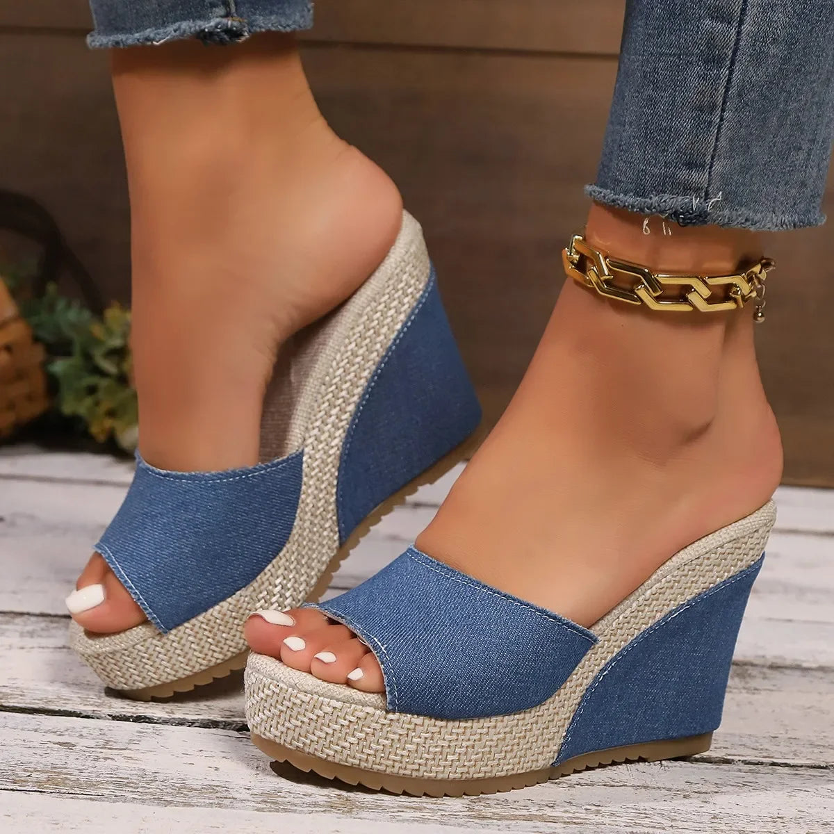 pantoufle avec talon  pour femme couleur bleu