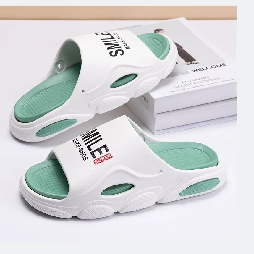 pantoufle de marque homme couleur blanche