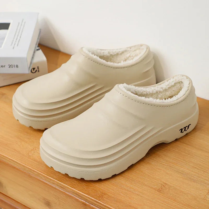 pantoufle imperméable couleur beige