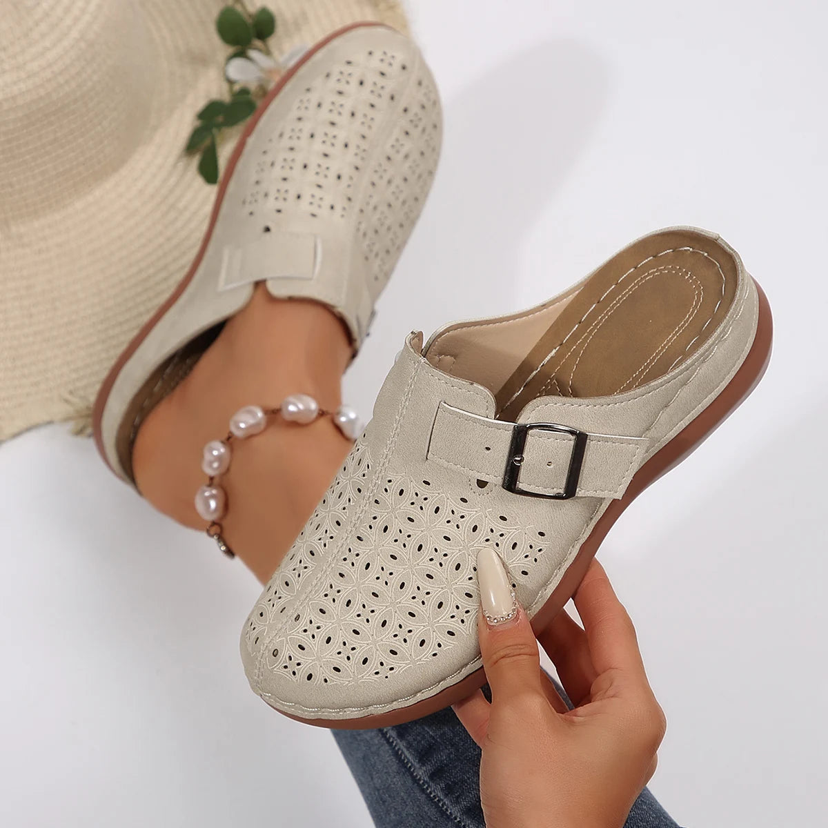 pantoufles d'été pour femmes couleur beige